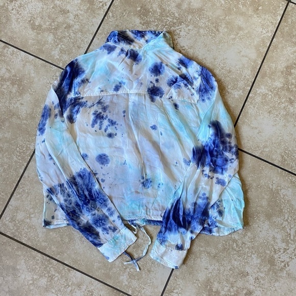 URBAN Outfitters Button up Blouse - Picture 10 of 11